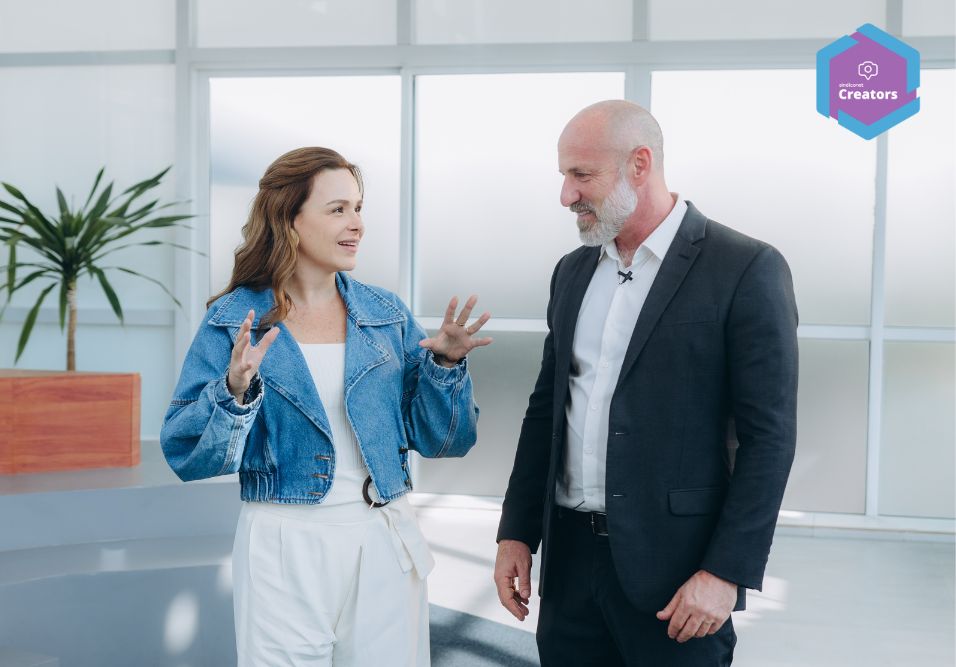 Marjorie Albuquerque e Marcio Rachkorsky em conversa descontraída durante filmagem de lançamento do SíndicoNet Creators