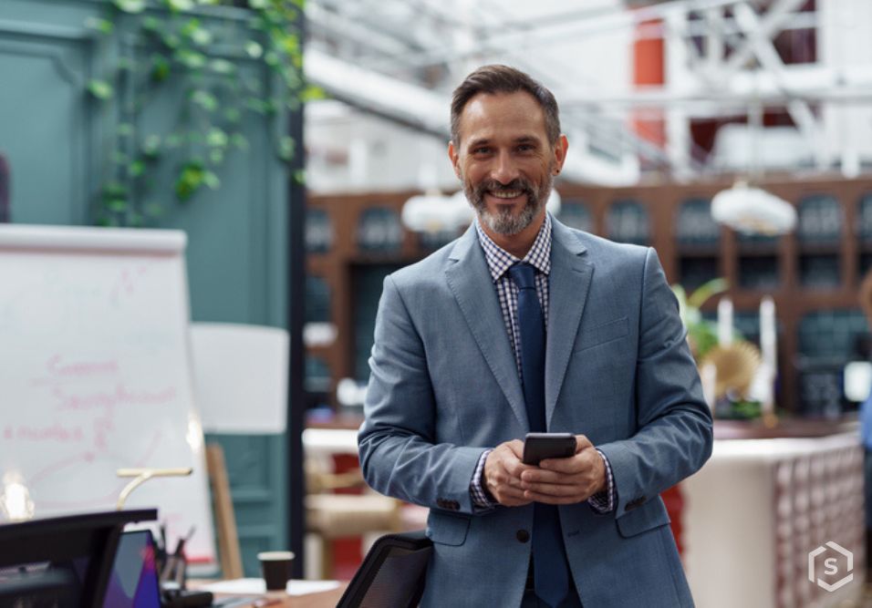Síndico Profissional sorrindo