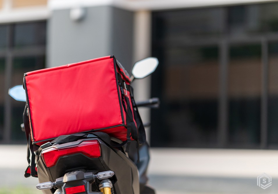 Entregador e porteiro brigam após entrega em condomínio