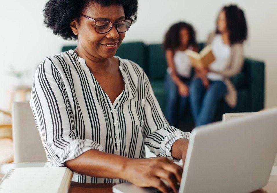 Aproveite o desconto de 25% em qualquer curso do SíndicoNet Aproveite o desconto de 25% em qualquer curso do SíndicoNet